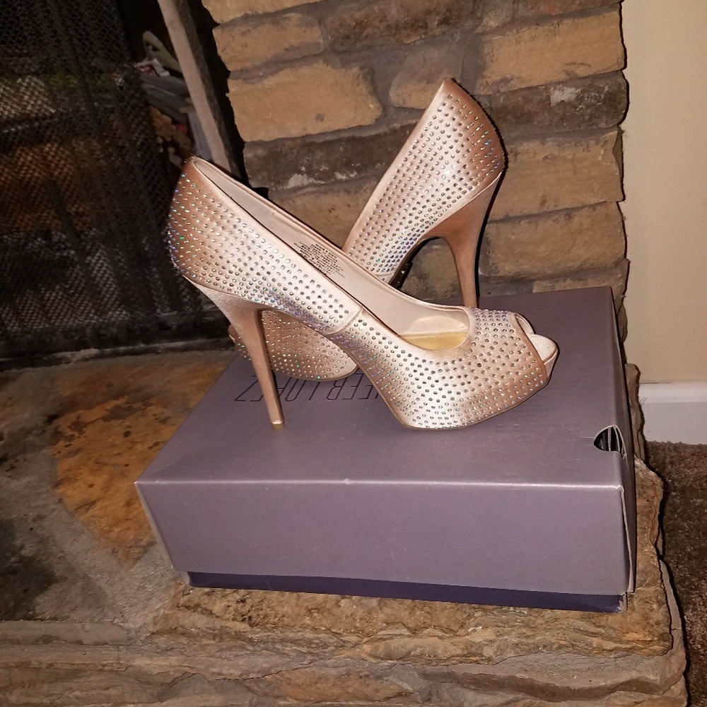 JLo  Crystal Champagne Satin Heels NEVER WORN | 9 | NWOB